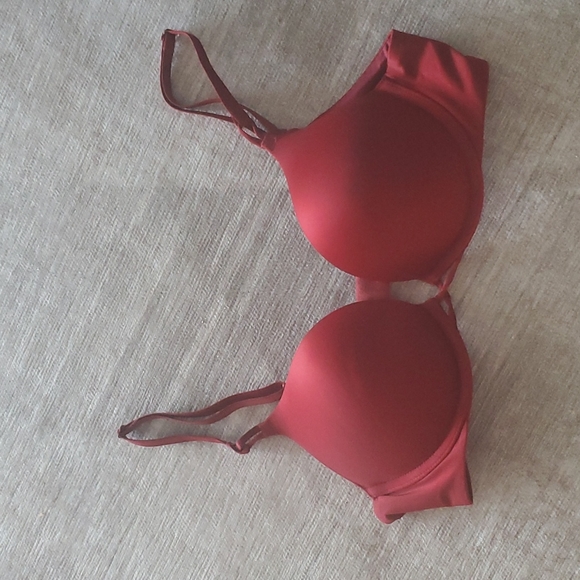 Victoria's Secret Other - Victoria's Secret Bombshell Plunge bra, 34A, Red